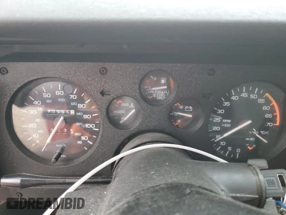 ✅ 1989 Chevrolet Camaro • VIN: 1G1FP21S9KL196497 • Lot: 51290185. Wystawiony na Copart z przebiegiem 93 996 mil. Bezpłatny archiwum sprzedaży aukcyjnych z USA i szczegółowy raport historii pojazdu na DreamBid. Zdjęcie 9.