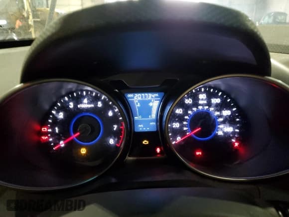 ✅ 2014 Hyundai Veloster • VIN: KMHTC6AD2EU183115 • Lot: 41994845. Wystawiony na Copart z przebiegiem 207 734 mil. Bezpłatny archiwum sprzedaży aukcyjnych z USA i szczegółowy raport historii pojazdu na DreamBid. Zdjęcie 9.