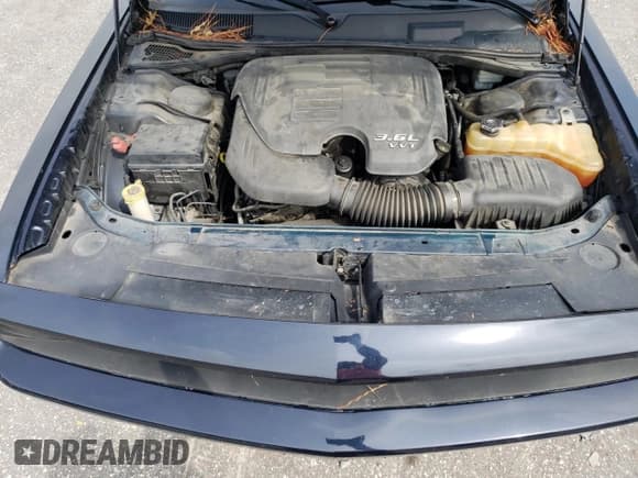 ✅ 2011 Dodge Challenger • VIN: 2B3CJ4DG3BH524106 • Lot: 73783924. Wystawiony na Copart z przebiegiem 166 185 mil. Bezpłatny archiwum sprzedaży aukcyjnych z USA i szczegółowy raport historii pojazdu na DreamBid. Zdjęcie 12.