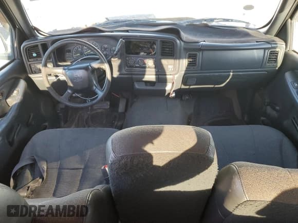 ✅ 2000 Chevrolet Silverado 1500 • VIN: 1GCEC19T5YE329629 • Лот: 43598945. Опубликован ранее на Copart с пробегом 300 522 миль. Бесплатный доступ к архиву аукционных продаж из США и подробный отчёт об истории автомобиля на DreamBid. Изображение 8.