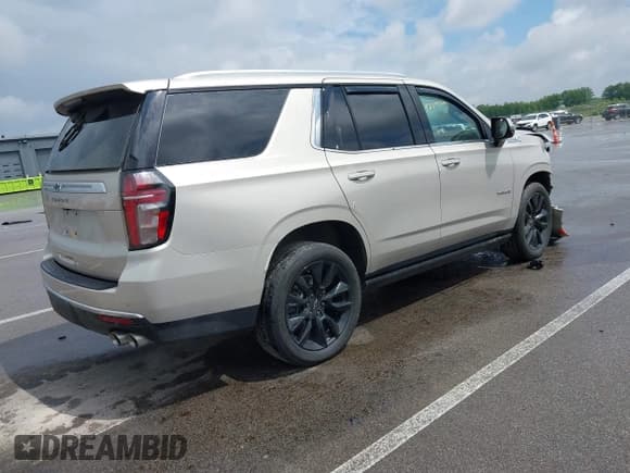 ✅ 2023 Chevrolet Tahoe High Country • VIN: 1GNSKTKL0PR214835 • Lot: 42347599. Wystawiony na IAAI z przebiegiem 53 799 mil. Bezpłatny archiwum sprzedaży aukcyjnych z USA i szczegółowy raport historii pojazdu na DreamBid. Zdjęcie 4.