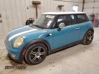 2009 MINI Hardtop with VIN WMWMF33569TT69852, listed as a Copart auction lot 85374365 with 139,441 mi miles and Salvage title. Bid and sale history available at DreamBid. Image 1.