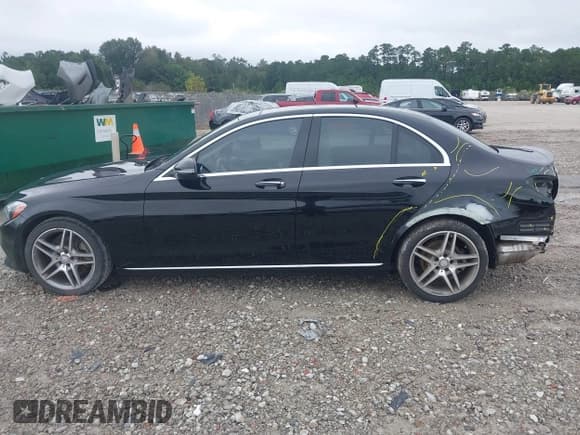 ✅ 2016 Mercedes-Benz C 300 • VIN: WDDWF4JB0GR171679 • Лот: 43424562. Опубликован ранее на IAAI с пробегом 113 815 миль. Бесплатный доступ к архиву аукционных продаж из США и подробный отчёт об истории автомобиля на DreamBid. Изображение 14.