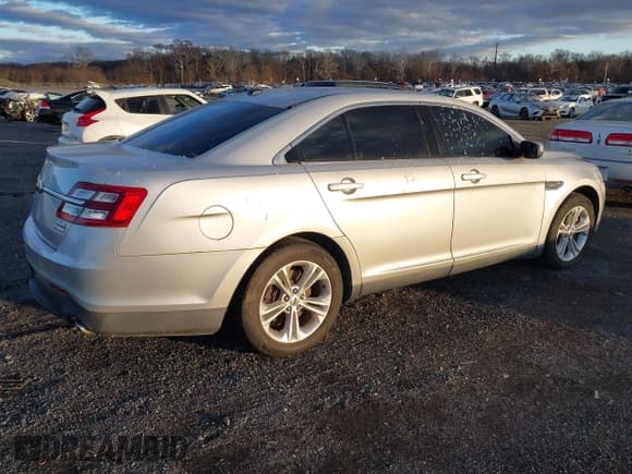 ✅ 2013 Ford Taurus SEL • VIN: 1FAHP2E80DG154137 • Лот: 43671422. Опубликован ранее на IAAI с пробегом 202 830 миль. Бесплатный доступ к архиву аукционных продаж из США и подробный отчёт об истории автомобиля на DreamBid. Изображение 4.