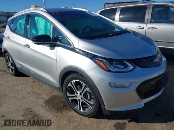 ✅ 2020 Chevrolet Bolt EV Premier • VIN: 1G1FZ6S00L4122573 • Lot: 41624511. Wystawiony na IAAI z przebiegiem 60 782 mil. Bezpłatny archiwum sprzedaży aukcyjnych z USA i szczegółowy raport historii pojazdu na DreamBid. Zdjęcie 1.