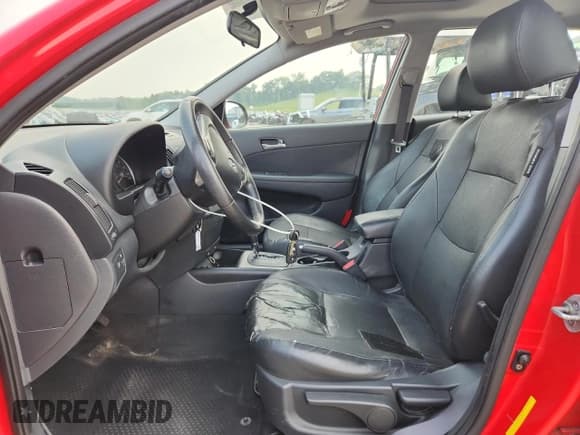 ✅ 2011 Hyundai Elantra SE • VIN: KMHDC8AE1BU108622 • Lot: 66855745. Listed on Copart with 126,714 mi. Free auction sales archive from the USA and detailed vehicle history report at DreamBid. Image 7.