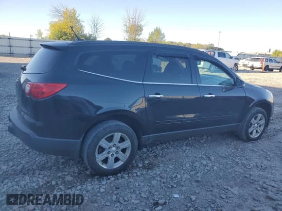 ✅ 2011 Chevrolet Traverse 1LT • VIN: 1GNKRGED5BJ382159 • Lot: 72938734. Wystawiony na Copart z przebiegiem 191 009 mil. Bezpłatny archiwum sprzedaży aukcyjnych z USA i szczegółowy raport historii pojazdu na DreamBid. Zdjęcie 3.