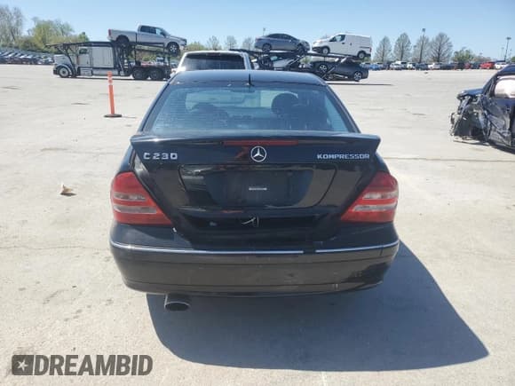✅ 2004 Mercedes-Benz C 230 Kompressor • VIN: WDBRF40J04A628791 • Lot: 52890795. Wystawiony na Copart z przebiegiem 247 386 mil. Bezpłatny archiwum sprzedaży aukcyjnych z USA i szczegółowy raport historii pojazdu na DreamBid. Zdjęcie 6.