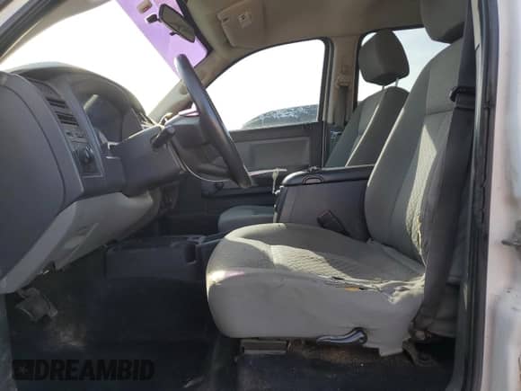 2008 Dodge Dakota ST z VIN 1D7HW28K38S511212, wystawiony jako Copart lot #77956004 z przebiegiem 195 316 mil mil oraz Szkoda całkowita • Salvage title. Historia ofert i sprzedaży dostępna na DreamBid. Obrazek 7.