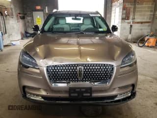 ✅ 2020 Lincoln Aviator Reserve • VIN: 5LM5J7XC8LGL08744 • Lot: 63750883. Listed on Copart with 6,232 mi. Free auction sales archive from the USA and detailed vehicle history report at DreamBid. Image 5.
