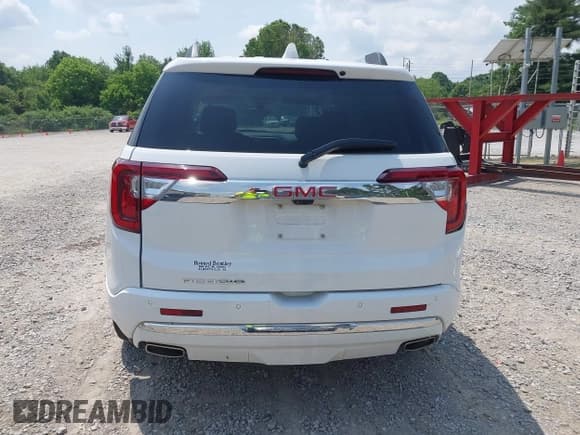 ✅ 2023 GMC Acadia Denali • VIN: 1GKKNPLS2PZ222680 • Lot: 42151736. Wystawiony na IAAI z przebiegiem 10 332 mil. Bezpłatny archiwum sprzedaży aukcyjnych z USA i szczegółowy raport historii pojazdu na DreamBid. Zdjęcie 16.
