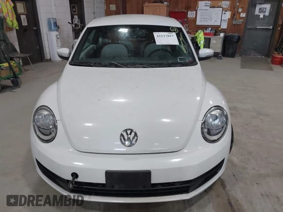 ✅ 2015 Volkswagen Beetle Fleet Edition • VIN: 3VWF17AT0FM601159 • Lot: 42127817. Listed on IAAI with 129,117 mi. Free auction sales archive from the USA and detailed vehicle history report at DreamBid. Image 12.