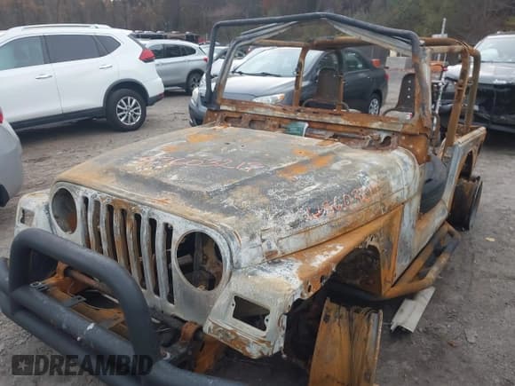 ✅ 1997 Jeep Wrangler SE • VIN: 1J4FY29P4VP542533 • Lot: 43603219. Wystawiony na IAAI z przebiegiem 145 000 mil. Bezpłatny archiwum sprzedaży aukcyjnych z USA i szczegółowy raport historii pojazdu na DreamBid. Zdjęcie 6.