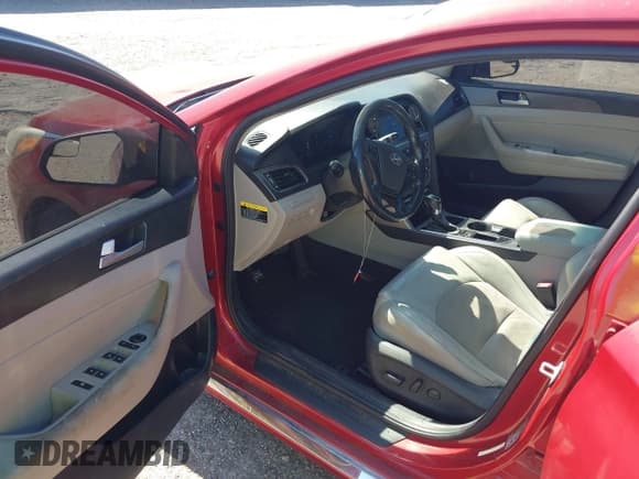 ✅ 2017 Hyundai Sonata Sport • VIN: 5NPE34AF9HH577020 • Lot: 43408537. Listed on IAAI with 174,024 mi. Free auction sales archive from the USA and detailed vehicle history report at DreamBid. Image 19.