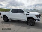 ✅ 2025 GMC Sierra 1500 AT4X • VIN: 3GTUUFE81SG204697 • Лот: 59916795. Опубликован ранее на Copart с пробегом 1 775 миль. Бесплатный доступ к архиву аукционных продаж из США и подробный отчёт об истории автомобиля на DreamBid. Изображение 4.