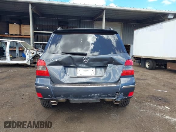 ✅ 2012 Mercedes-Benz GLK 350 • VIN: WDCGG5GBXCF868615 • Lot: 42620925. Listed on IAAI with 85,700 mi. Free auction sales archive from the USA and detailed vehicle history report at DreamBid. Image 16.