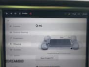 ✅ 2017 Tesla Model X 90D • VIN: 5YJXCBE20HF055203 • Lot: 43812401. Wystawiony na IAAI z przebiegiem 77 169 mil. Bezpłatny archiwum sprzedaży aukcyjnych z USA i szczegółowy raport historii pojazdu na DreamBid. Zdjęcie 16.