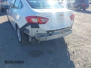 ✅ 2019 Chevrolet Cruze LT • VIN: 1G1BE5SM9K7121085 • Lot: 43693930. Listed on IAAI with 161,367 mi. Free auction sales archive from the USA and detailed vehicle history report at DreamBid. Image 6.