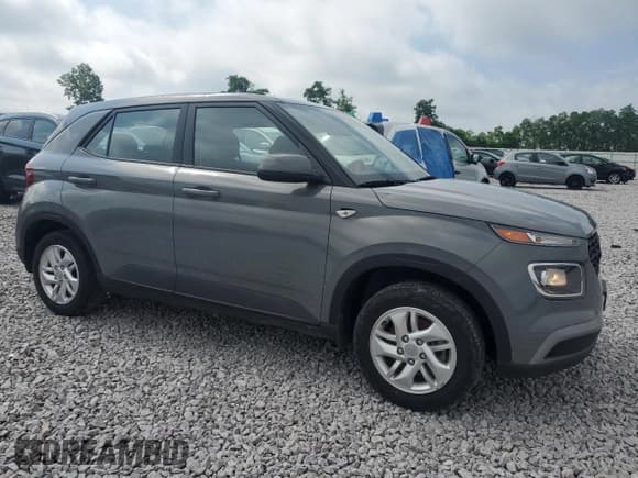 ✅ 2022 Hyundai Venue SE • VIN: KMHRB8A38NU176847 • Lot: 62816035. Wystawiony na Copart z przebiegiem 50 975 mil. Bezpłatny archiwum sprzedaży aukcyjnych z USA i szczegółowy raport historii pojazdu na DreamBid. Zdjęcie 4.