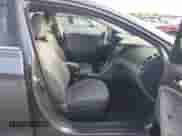 2012 Hyundai Sonata GLS z VIN 5NPEB4ACXCH401417, wystawiony jako IAAI lot #43445307 z przebiegiem 125 038 mil mil oraz . Historia ofert i sprzedaży dostępna na DreamBid. Obrazek 5.