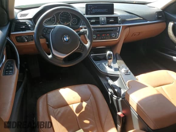 ✅ 2013 BMW 3 Series 335i • VIN: WBA3A9C52DF477194 • Lot: 82199145. Wystawiony na Copart z przebiegiem 145 317 mil. Bezpłatny archiwum sprzedaży aukcyjnych z USA i szczegółowy raport historii pojazdu na DreamBid. Zdjęcie 8.