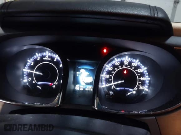 ✅ 2014 Toyota Avalon Limited • VIN: 4T1BK1EB9EU120734 • Lot: 41984803. Wystawiony na IAAI z przebiegiem 80 747 mil. Bezpłatny archiwum sprzedaży aukcyjnych z USA i szczegółowy raport historii pojazdu na DreamBid. Zdjęcie 7.