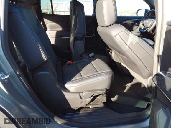 ✅ 2025 Chevrolet Traverse AWD LT • VIN: 1GNEVGRS6SJ142099 • Lot: 43632152. Listed on IAAI with 22,545 mi. Free auction sales archive from the USA and detailed vehicle history report at DreamBid. Image 8.