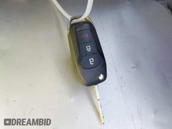 ✅ 2015 Ford F-150 XL • VIN: 1FTEX1C85FKD91782 • Лот: 43562028. Опубликован ранее на IAAI с пробегом 232 984 миль. Бесплатный доступ к архиву аукционных продаж из США и подробный отчёт об истории автомобиля на DreamBid. Изображение 11.