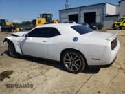 ✅ 2022 Dodge Challenger R/T • VIN: 2C3CDZBTXNH230570 • Lot: 63349754. Wystawiony na Copart z przebiegiem 21 490 mil. Bezpłatny archiwum sprzedaży aukcyjnych z USA i szczegółowy raport historii pojazdu na DreamBid. Zdjęcie 2.