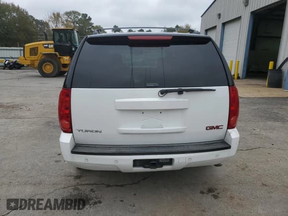✅ 2009 GMC Yukon SLT 4SA • VIN: 1GKEC33349R265859 • Lot: 74012784. Wystawiony na Copart z przebiegiem 153 394 mil. Bezpłatny archiwum sprzedaży aukcyjnych z USA i szczegółowy raport historii pojazdu na DreamBid. Zdjęcie 6.