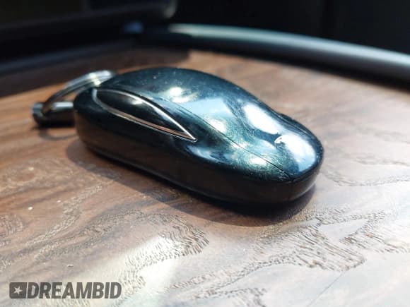 ✅ 2017 Tesla Model X 90D • VIN: 5YJXCBE24HF054166 • Lot: 43016756. Wystawiony na IAAI z przebiegiem 110 926 mil. Bezpłatny archiwum sprzedaży aukcyjnych z USA i szczegółowy raport historii pojazdu na DreamBid. Zdjęcie 11.