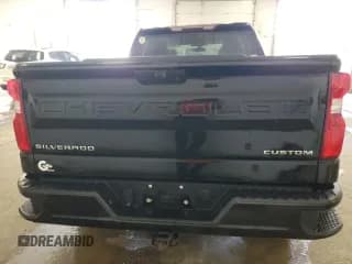 ✅ 2019 Chevrolet Silverado 1500 Custom • VIN: 1GCRYBEH9KZ406979 • Lot: 58942404. Wystawiony na Copart z przebiegiem 57 147 mil. Bezpłatny archiwum sprzedaży aukcyjnych z USA i szczegółowy raport historii pojazdu na DreamBid. Zdjęcie 6.