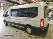 ✅ 2022 Ford Transit Passenger XL • VIN: 1FBAX2C82NKA19694 • Lot: 51390845. Wystawiony na Copart z przebiegiem 61 791 mil. Bezpłatny archiwum sprzedaży aukcyjnych z USA i szczegółowy raport historii pojazdu na DreamBid. Zdjęcie 2.