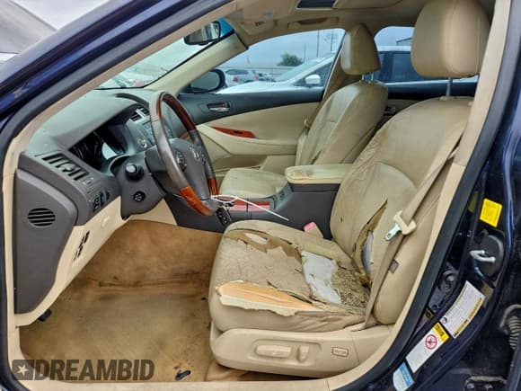 ✅ 2010 Lexus ES 330 • VIN: JTHBK1EG0A2407979 • Лот: 93599955. Опубликован ранее на Copart с пробегом 210 118 миль. Бесплатный доступ к архиву аукционных продаж из США и подробный отчёт об истории автомобиля на DreamBid. Изображение 7.