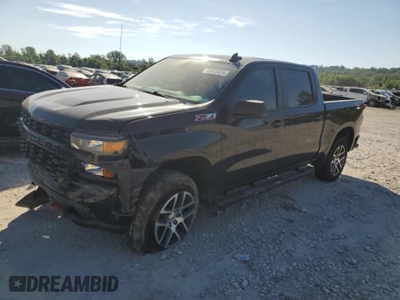 ✅ 2020 Chevrolet Silverado 1500 Custom Trail Boss • VIN: 1GCPYCEF9LZ369929 • Lot: 58663424. Wystawiony na Copart z przebiegiem 45 615 mil. Bezpłatny archiwum sprzedaży aukcyjnych z USA i szczegółowy raport historii pojazdu na DreamBid. Zdjęcie 1.