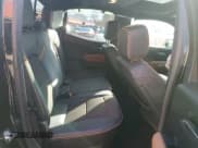 ✅ 2024 GMC Canyon 4WD AT4 • VIN: 1GTP6DEK2R1180037 • Lot: 85656994. Wystawiony na Copart z przebiegiem 7 565 mil. Bezpłatny archiwum sprzedaży aukcyjnych z USA i szczegółowy raport historii pojazdu na DreamBid. Zdjęcie 10.