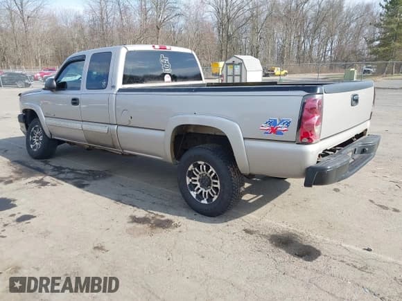 ✅ 2004 Chevrolet Silverado 2500HD LS • VIN: 1GCHK29U64E224509 • Лот: 41899554. Опубликован ранее на IAAI с пробегом 272 568 миль. Бесплатный доступ к архиву аукционных продаж из США и подробный отчёт об истории автомобиля на DreamBid. Изображение 3.