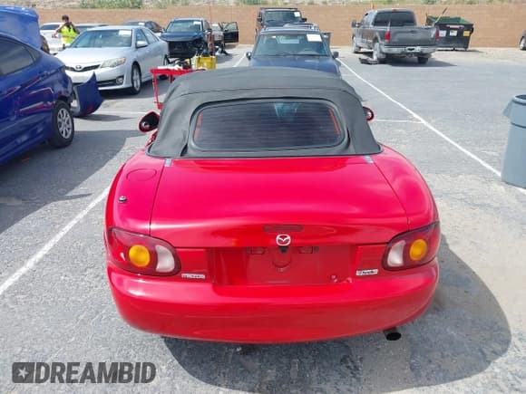 ✅ 2000 Mazda MX-5 Miata • VIN: JM1NB3536Y0146578 • Lot: 42244744. Listed on IAAI with Not provided. Free auction sales archive from the USA and detailed vehicle history report at DreamBid. Image 15.