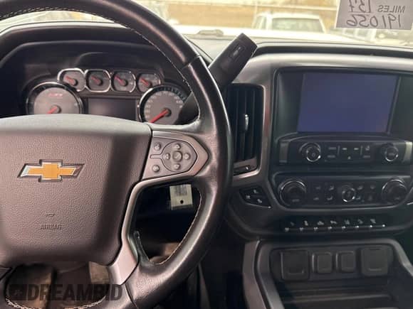 2019 Chevrolet Silverado 3500HD LTZ с VIN 1GC4KXEY5KF160863, выставлен на аукционе Copart как лот 84287364 с пробегом 137 155 миль миль и Чистый • Clean title. История ставок и продаж доступна на DreamBid. Изображение 9.