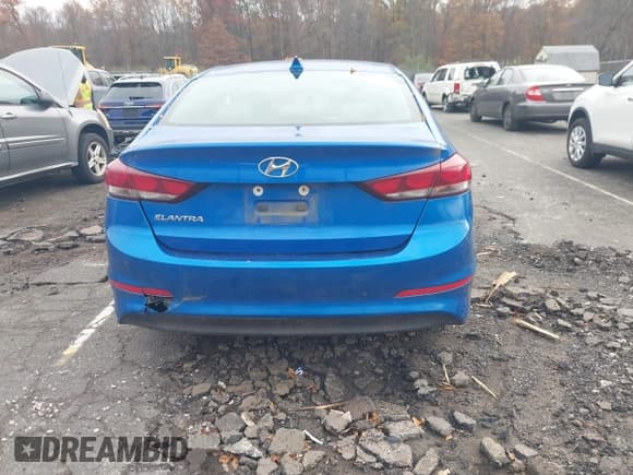 ✅ 2018 Hyundai Elantra Value Edition • VIN: KMHD84LF1JU701282 • Lot: 43617562. Listed on IAAI with 167,997 mi. Free auction sales archive from the USA and detailed vehicle history report at DreamBid. Image 16.