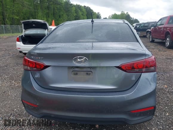 ✅ 2018 Hyundai Accent SE • VIN: 3KPC24A35JE015593 • Лот: 41973931. Опубликован ранее на IAAI с пробегом 119 135 миль. Бесплатный доступ к архиву аукционных продаж из США и подробный отчёт об истории автомобиля на DreamBid. Изображение 16.