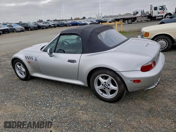 ✅ 2001 BMW Z3 3.0 • VIN: WBACN53401LL48257 • Лот: 95170235. Опубликован ранее на Copart с пробегом 162 270 миль. Бесплатный доступ к архиву аукционных продаж из США и подробный отчёт об истории автомобиля на DreamBid. Изображение 2.