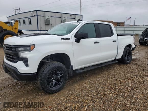 ✅ 2024 Chevrolet Silverado 1500 LT Trail Boss • VIN: 3GCUDFED0RG340195 • Lot: 57329115. Wystawiony na Copart z przebiegiem 6 440 mil. Bezpłatny archiwum sprzedaży aukcyjnych z USA i szczegółowy raport historii pojazdu na DreamBid. Zdjęcie 1.