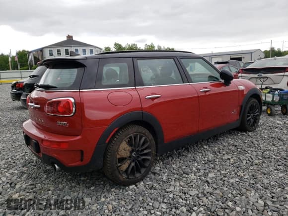 ✅ 2018 MINI Clubman Cooper S • VIN: WMWLU5C59J2G03332 • Lot: 58235525. Listed on Copart with 100,098 mi. Free auction sales archive from the USA and detailed vehicle history report at DreamBid. Image 3.