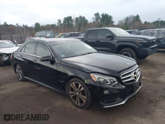 ✅ 2015 Mercedes-Benz E 350 Sport • VIN: WDDHF8JB6FB129315 • Lot: 43665058. Wystawiony na IAAI z przebiegiem 124 865 mil. Bezpłatny archiwum sprzedaży aukcyjnych z USA i szczegółowy raport historii pojazdu na DreamBid. Zdjęcie 1.
