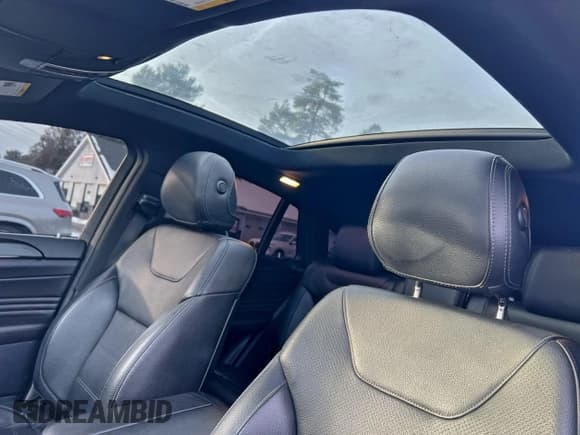 ✅ 2018 Mercedes-Benz GLE 43 AMG • VIN: 4JGED6EB0JA103112 • Лот: 96627565. Опубликован ранее на Copart с пробегом 132 098 миль. Бесплатный доступ к архиву аукционных продаж из США и подробный отчёт об истории автомобиля на DreamBid. Изображение 10.