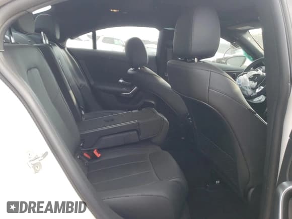 ✅ 2024 Mercedes-Benz CLA 250 • VIN: W1K5J4HB8RN455717 • Lot: 80317435. Wystawiony na Copart z przebiegiem 19 180 mil. Bezpłatny archiwum sprzedaży aukcyjnych z USA i szczegółowy raport historii pojazdu na DreamBid. Zdjęcie 10.