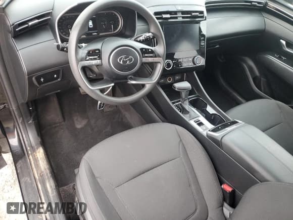 ✅ 2022 Hyundai Tucson SEL • VIN: 5NMJB3AE7NH064215 • Lot: 70416854. Wystawiony na Copart z przebiegiem 41 095 mil. Bezpłatny archiwum sprzedaży aukcyjnych z USA i szczegółowy raport historii pojazdu na DreamBid. Zdjęcie 8.