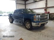 ✅ 2015 Chevrolet Silverado 1500 LT • VIN: 3GCUKREC1FG415044 • Лот: 43290070. Опубликован ранее на IAAI с пробегом 203 295 миль. Бесплатный доступ к архиву аукционных продаж из США и подробный отчёт об истории автомобиля на DreamBid. Изображение 1.