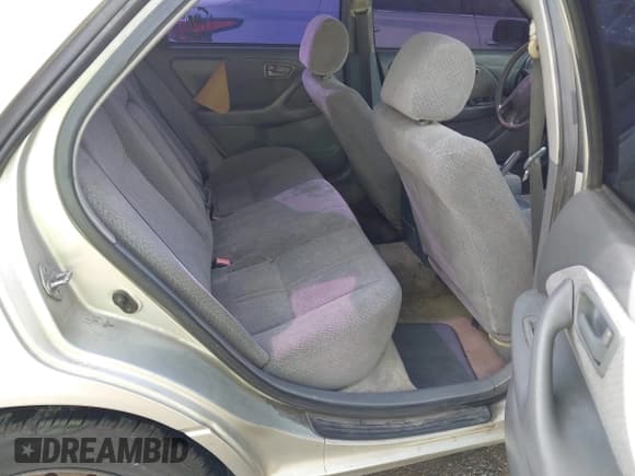 ✅ 2000 Toyota Camry LE • VIN: JT2BG22K1Y0398192 • Lot: 43728207. Wystawiony na IAAI z przebiegiem 370 608 mil. Bezpłatny archiwum sprzedaży aukcyjnych z USA i szczegółowy raport historii pojazdu na DreamBid. Zdjęcie 8.